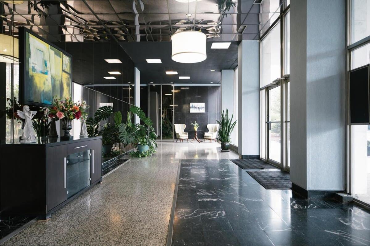 Villa Atl Downtown 2Br King Bed Free Parking Lm1902 Atlanta Esterno foto